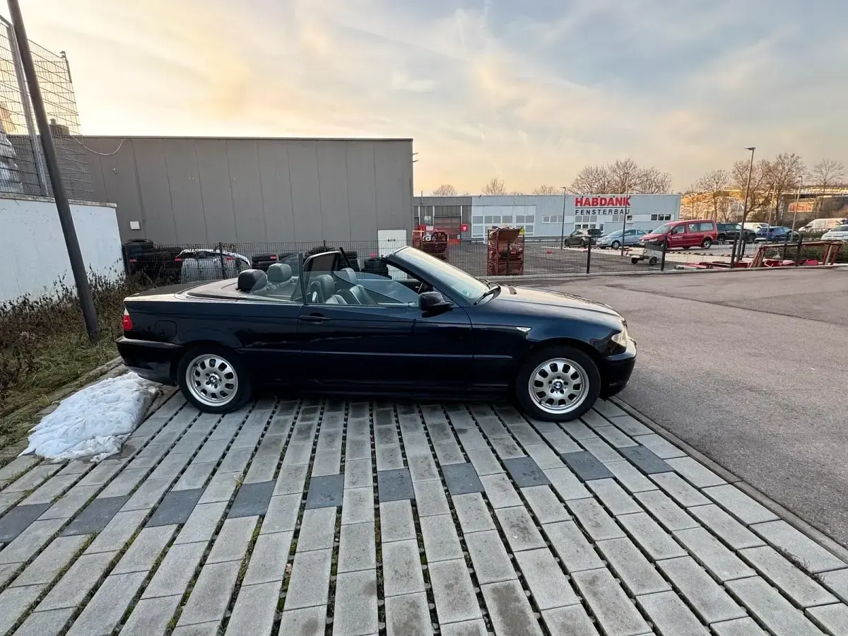 Gebraucht BMW 320 Cabriolet 150 PS (110 kW) 2006 Blau Cabrio
