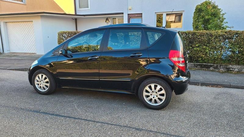 Schwarz Gebraucht 2004 Mercedes A150 Elegance Kleinwagen | 2.500 € (Fairer Preis) - Bild 1/4