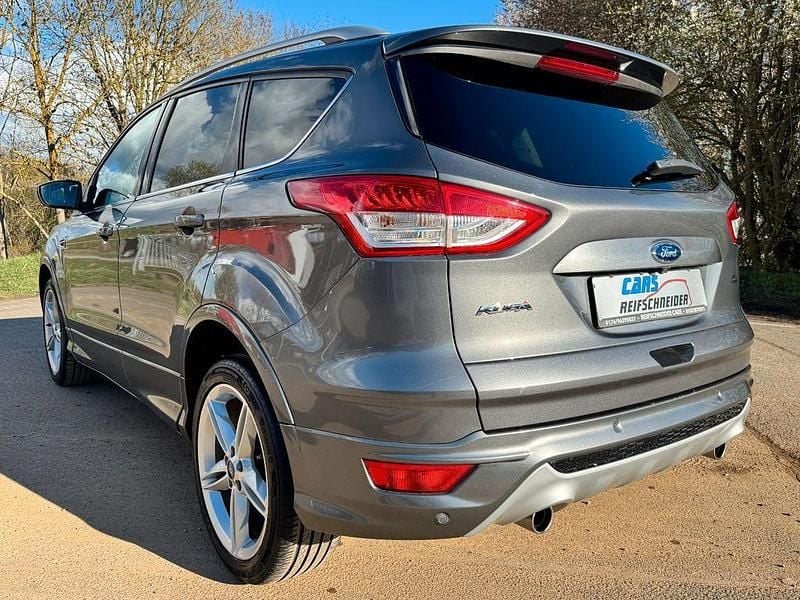 Gebraucht Ford Kuga Individual 163 PS (119 kW) 2014 Grau SUV