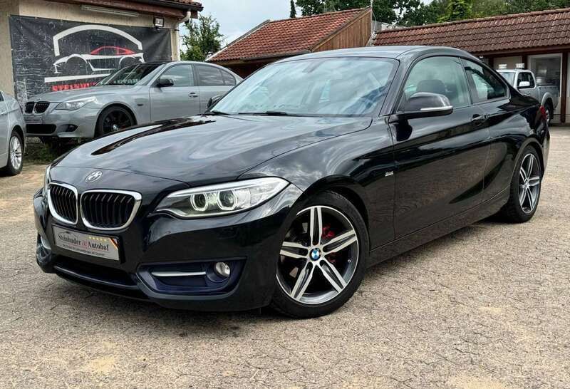 Black sapphire metallic Gebraucht 2017 BMW 218 Sport Line Coupé | 16.299 € (Fairer Preis) - Bild 1/4