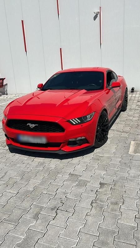 Rot Gebraucht 2015 Ford Mustang Coupé | 22.000 € - Bild 1/2