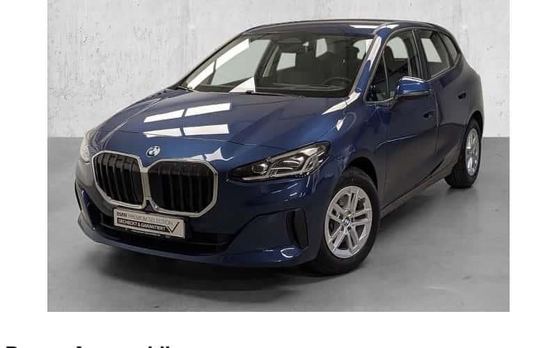 Blau Gebraucht 2022 BMW 218 Kombi | 26.280 € (Fairer Preis) - Bild 1/4