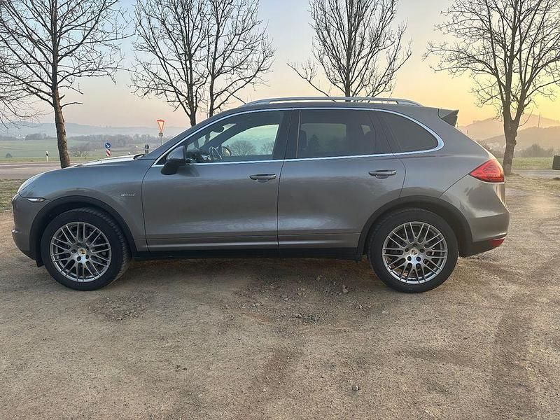 Gebraucht Porsche Cayenne 245 PS (180 kW) 2011 Grau SUV