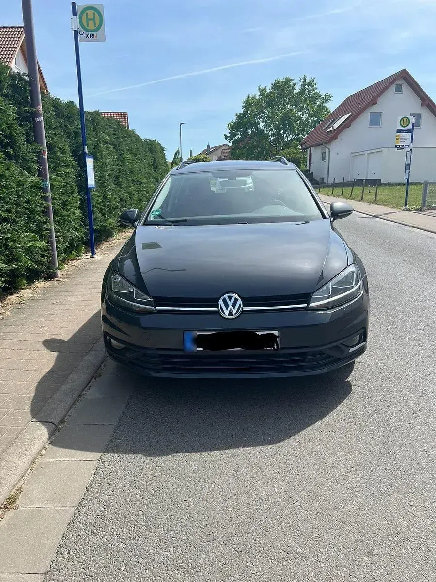 Second-hand VW Golf VII Trendline 116 CP (85 kW) 2018 Gri Break