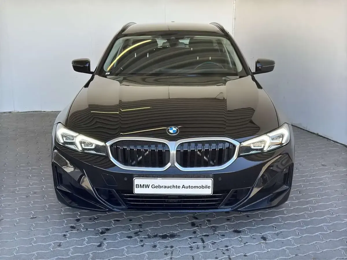 Gebraucht BMW 318 156 PS (114 kW) 2023 Schwarz Kombi