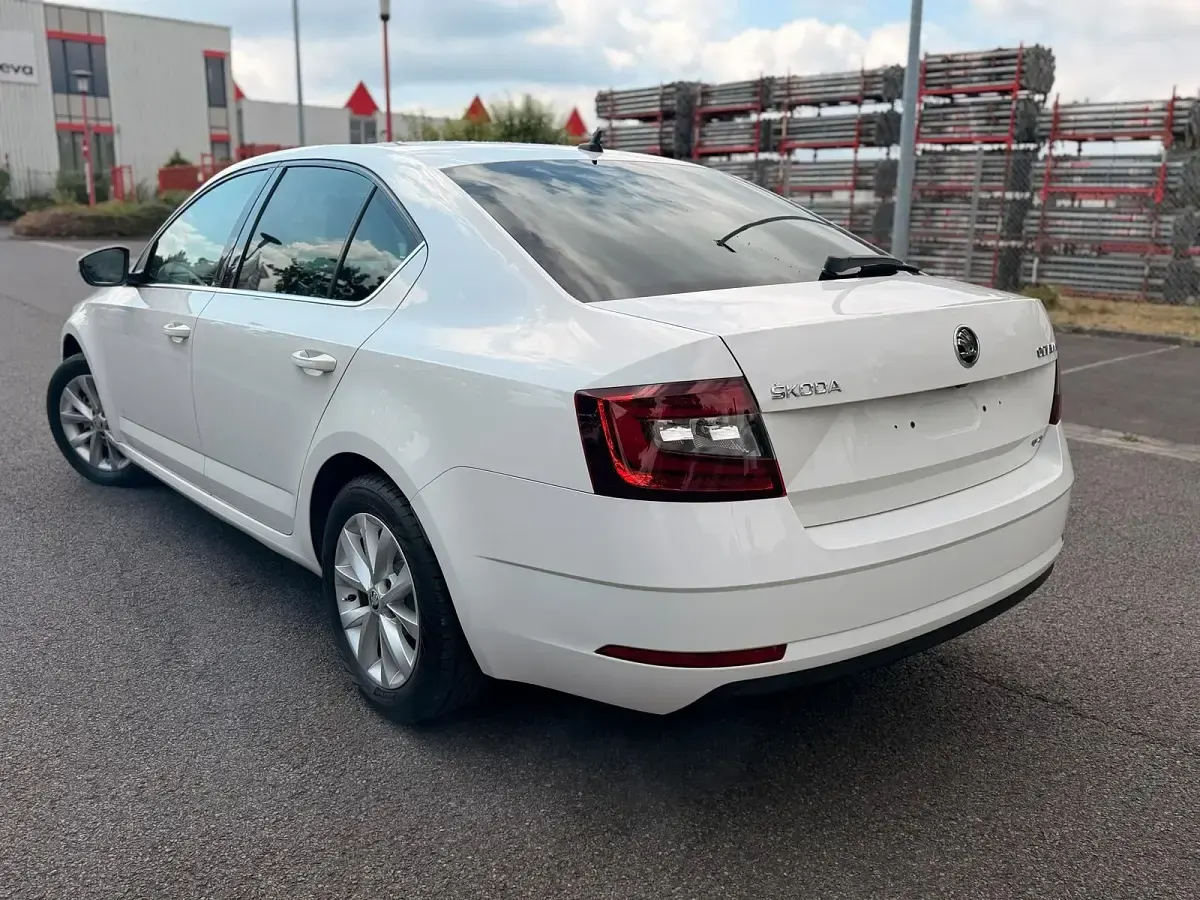 Gebraucht Skoda Octavia Style 150 PS (110 kW) 2019 Weiß Limousine