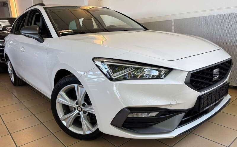 "candy" weiss Gebraucht 2021 Seat Leon FR Kombi | 22.900 € (Teuer) - Bild 1/4