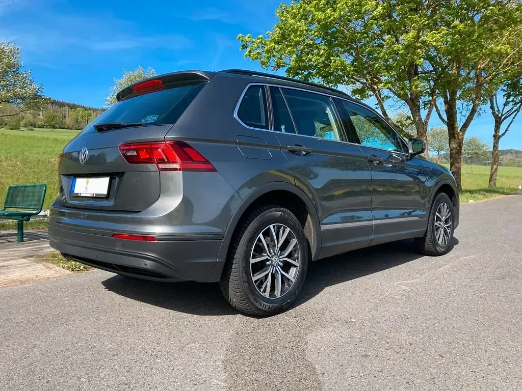 Gebraucht VW Tiguan Comfortline 150 PS (110 kW) 2016 Grau SUV