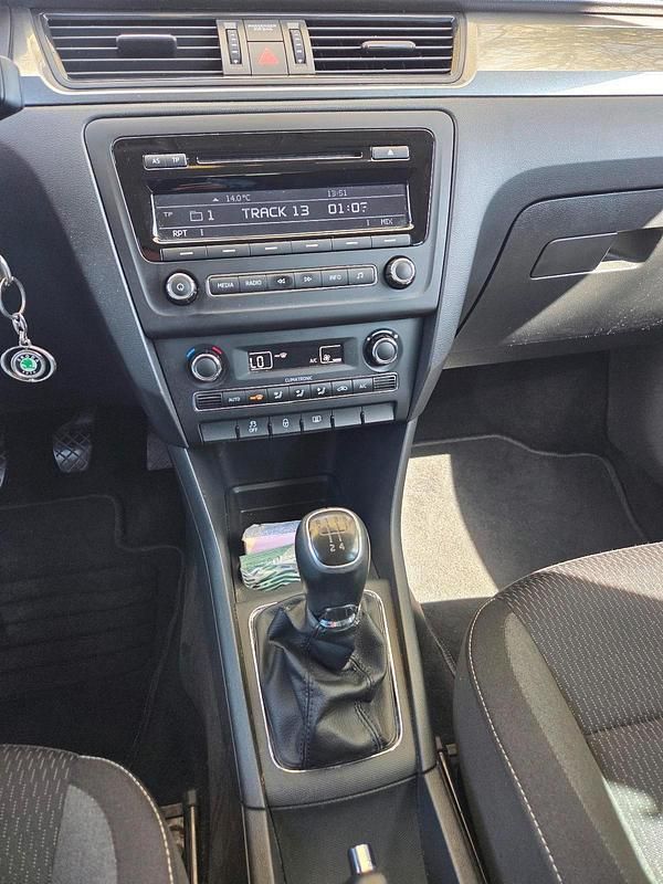 Gebraucht Skoda Rapid 86 PS (63 kW) 2014 Schwarz Kleinwagen