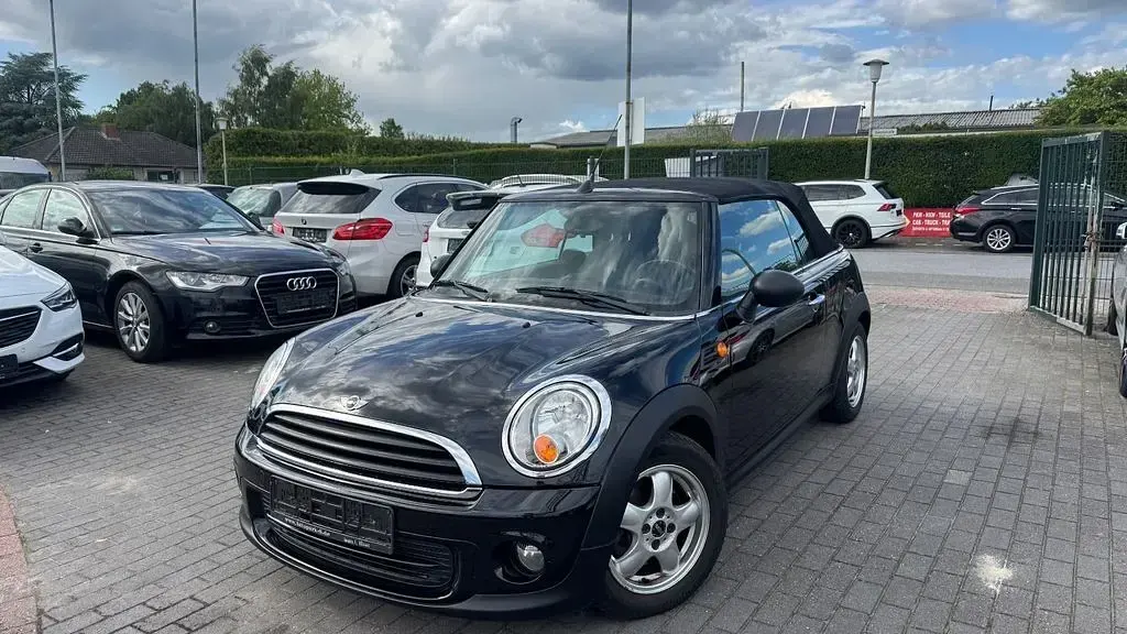 Gebraucht Mini Cooper Cabriolet 98 PS (72 kW) 2011 Midnight black Cabrio