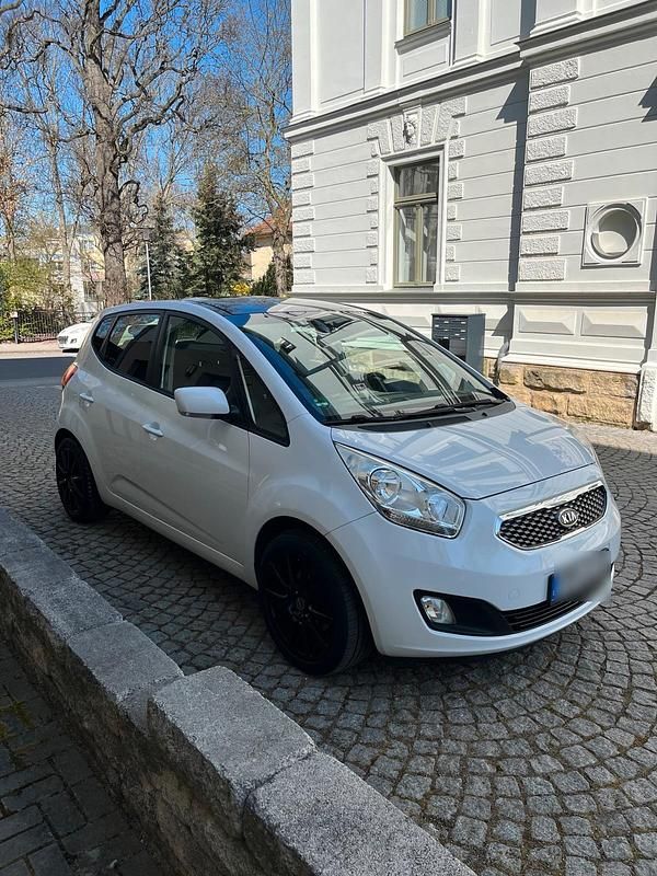Gebraucht Kia Venga 125 PS (91 kW) 2011 Weiß Kleinwagen