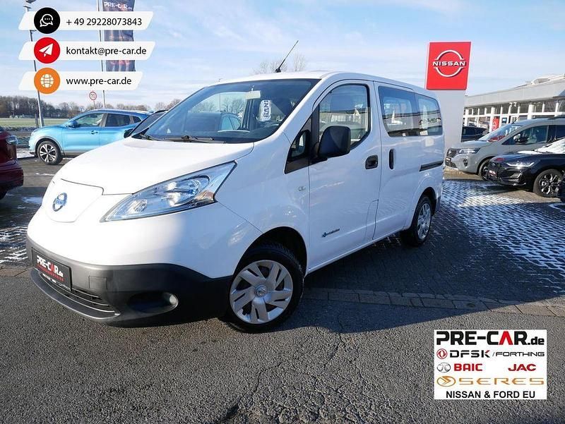 Weiß Gebraucht 2016 Nissan e-NV200 Comfort Van / Kleinbus | 11.450 € (Etwas zu teuer) - Bild 1/4