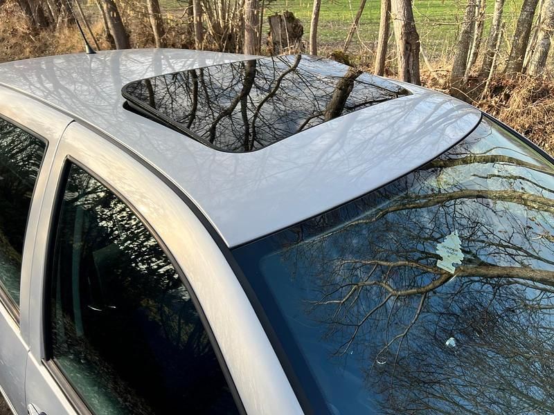 Gebraucht VW Golf III 90 PS (66 kW) 1998 Silber Limousine