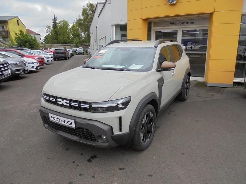 Beige Gebraucht 2025 Dacia Duster Extreme Limousine | 28.765 € (Fairer Preis) - Bild 1/4