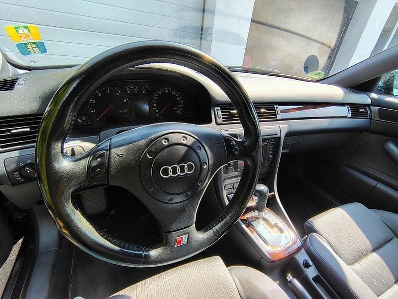 Second-hand Audi A6 193 CP (141 kW) 2000 Verde Berlinǎ