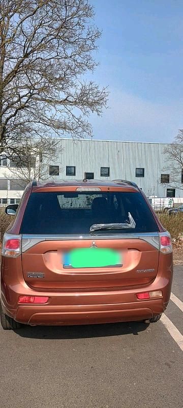 Gebraucht Mitsubishi Outlander 150 PS (110 kW) 2012 Braun SUV