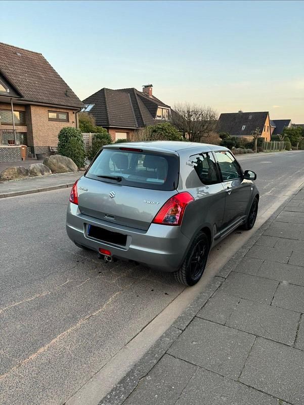 Gebraucht Suzuki Swift 92 PS (67 kW) 2008 Grau Kleinwagen