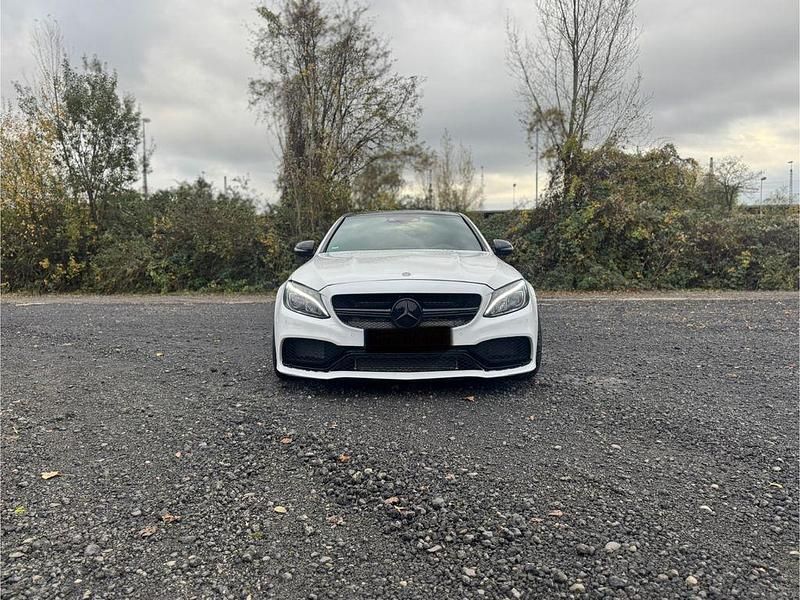 Weiß Gebraucht 2017 Mercedes C63 AMG AMG Limousine | 36.000 € (Guter Preis) - Bild 1/4