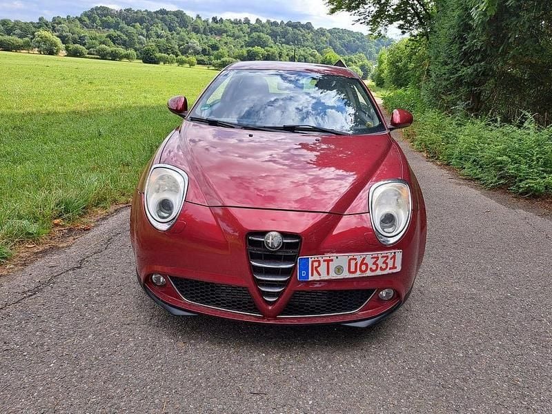 Rot Gebraucht 2011 Alfa Romeo MiTo Turismo Kleinwagen | 3.200 € (Superpreis) - Bild 1/4