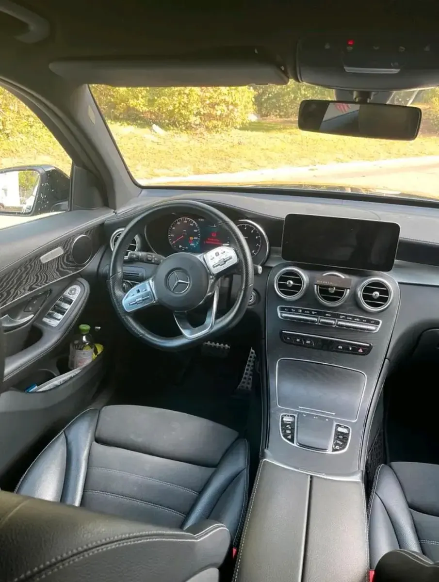 Gebraucht Mercedes GLC200 197 PS (144 kW) 2019 Grau SUV