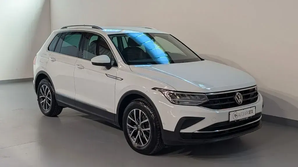 Gebraucht VW Tiguan Life 150 PS (110 kW) 2023 Weiß SUV