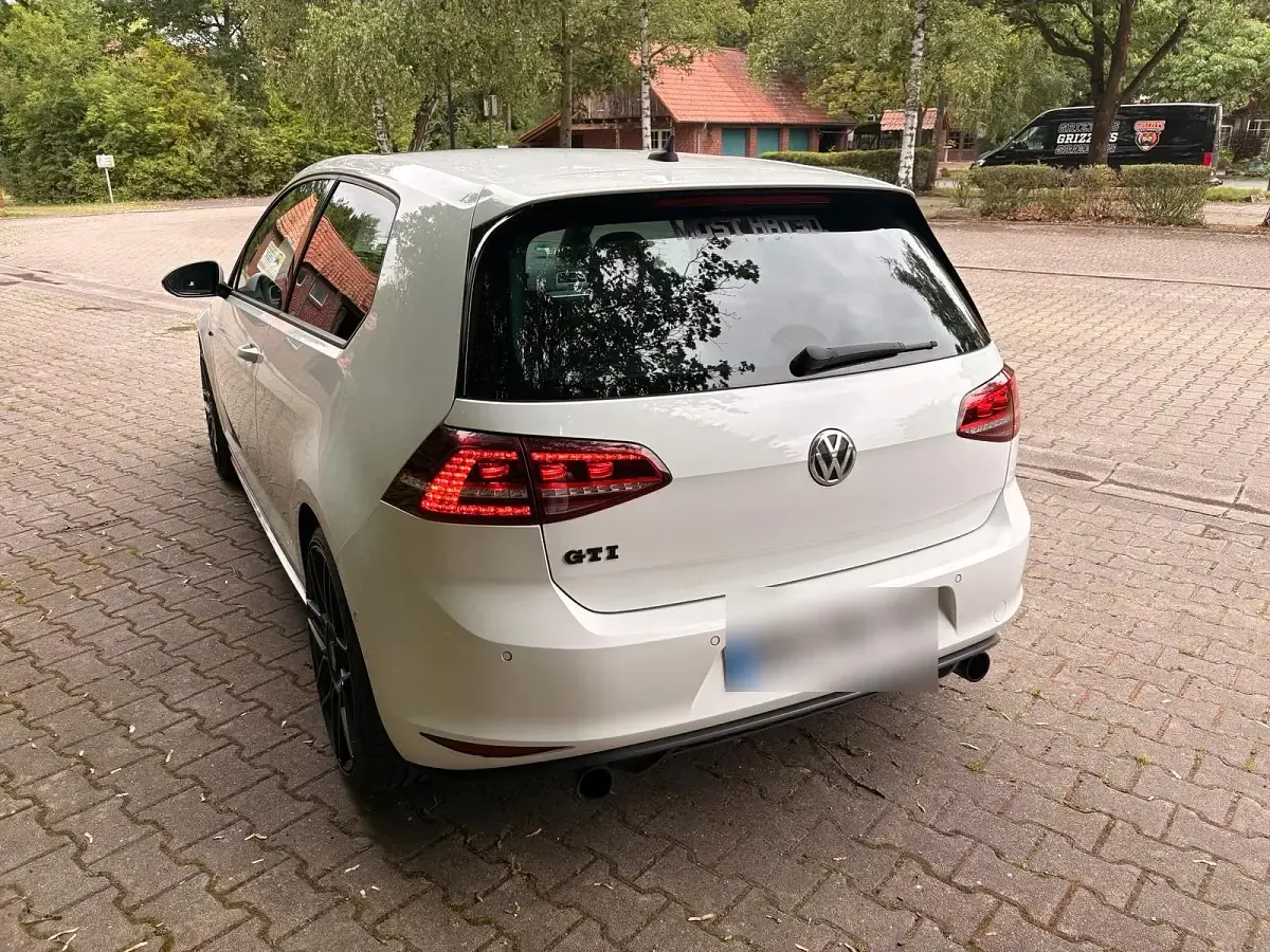 Gebraucht VW Golf VII GTI 230 PS (169 kW) 2013 Weiß Limousine