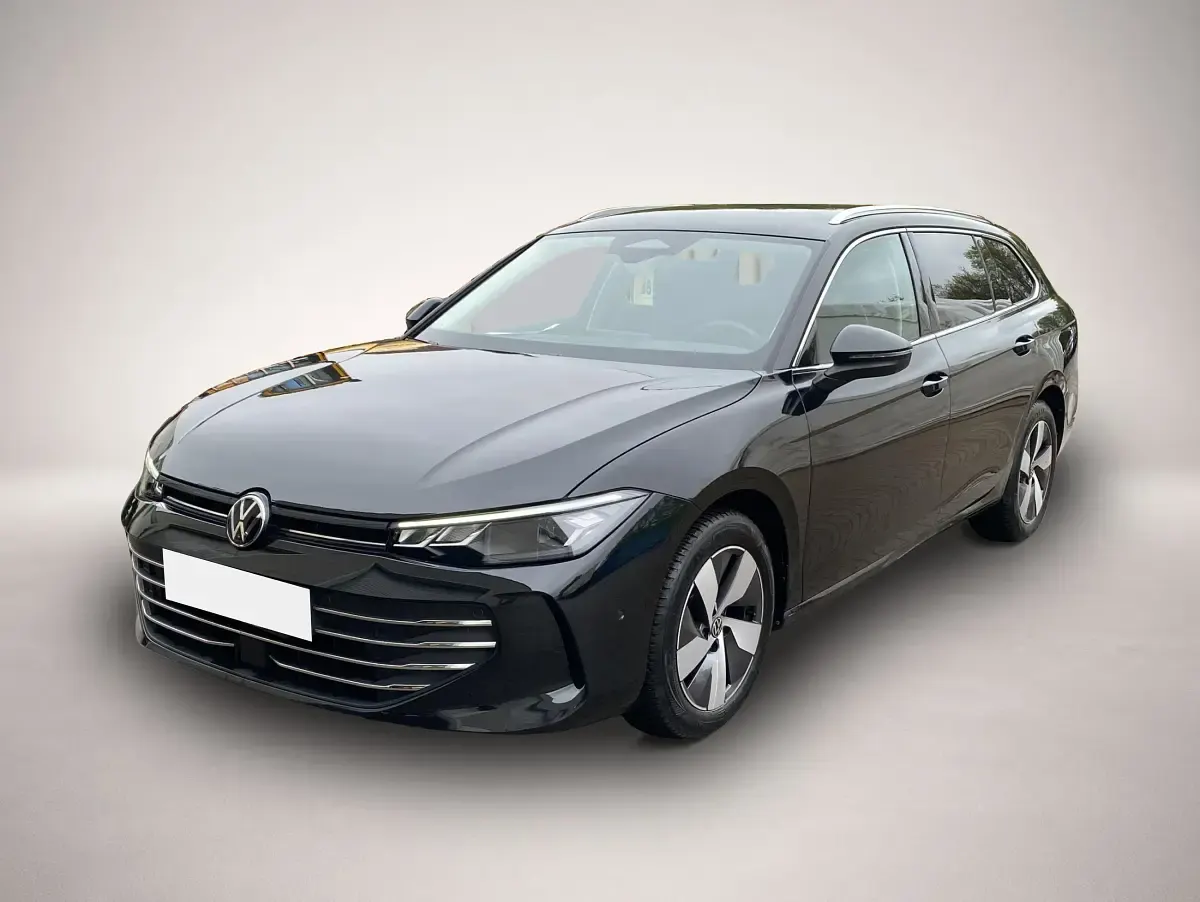 Gebraucht VW Passat IQ Drive 150 PS (110 kW) 2025 Kombi