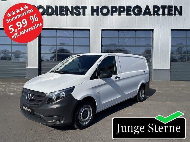 Weiß Gebraucht 2022 Mercedes Vito Van / Kleinbus | 26.037 € (Guter Preis) - Bild 1/4