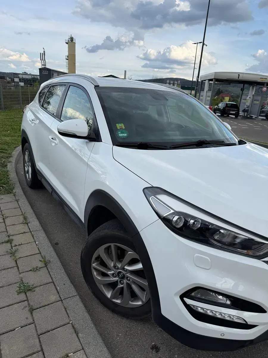 Second-hand Hyundai Tucson Classic 132 CP (97 kW) 2015 Alb SUV
