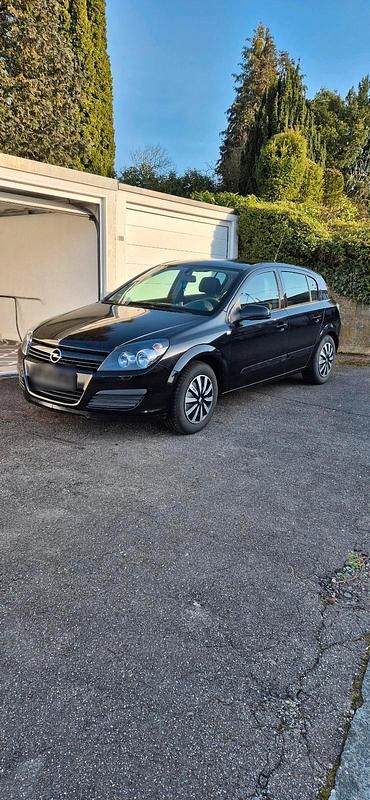 Gebraucht Opel Astra 105 PS (77 kW) 2004 Schwarz Kleinwagen