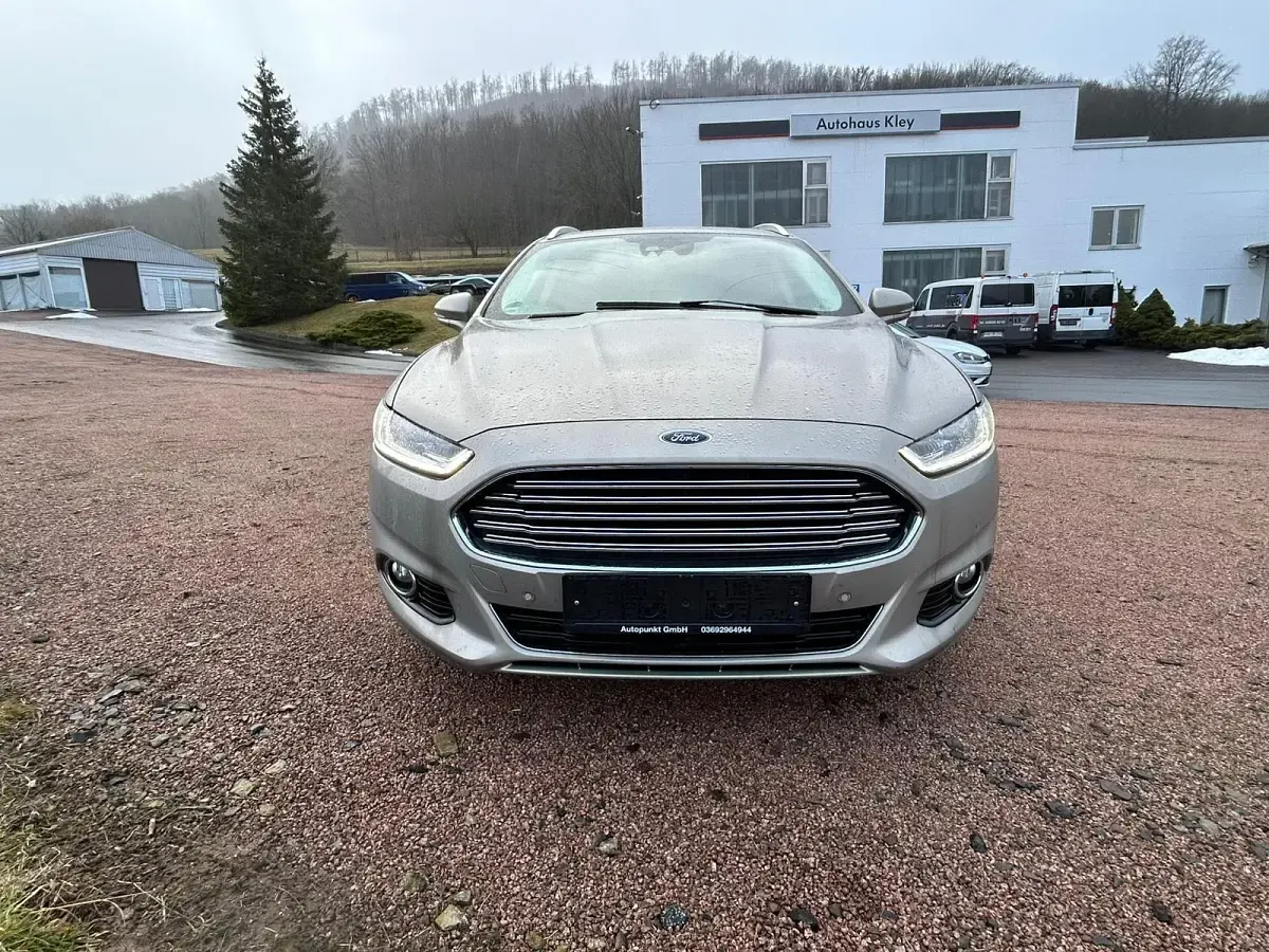 Gebraucht Ford Mondeo Titanium 210 PS (154 kW) 2015 Andere farben Kombi