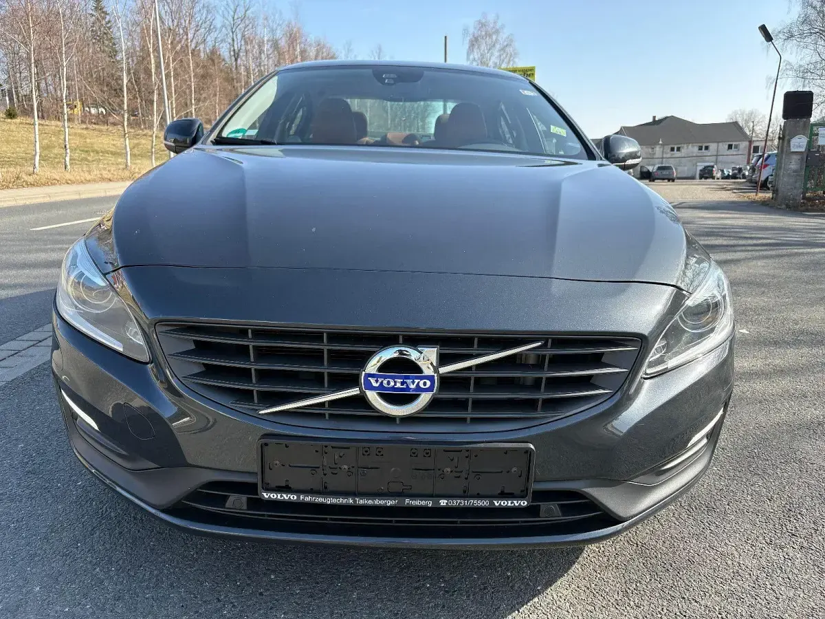 Gebraucht Volvo S60 Business Edition 150 PS (110 kW) 2017 Grau Limousine