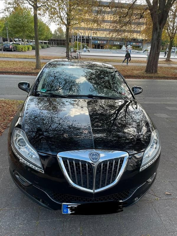 Schwarz Gebraucht 2009 Lancia Delta Kleinwagen | 4.200 € (Fairer Preis) - Bild 1/3