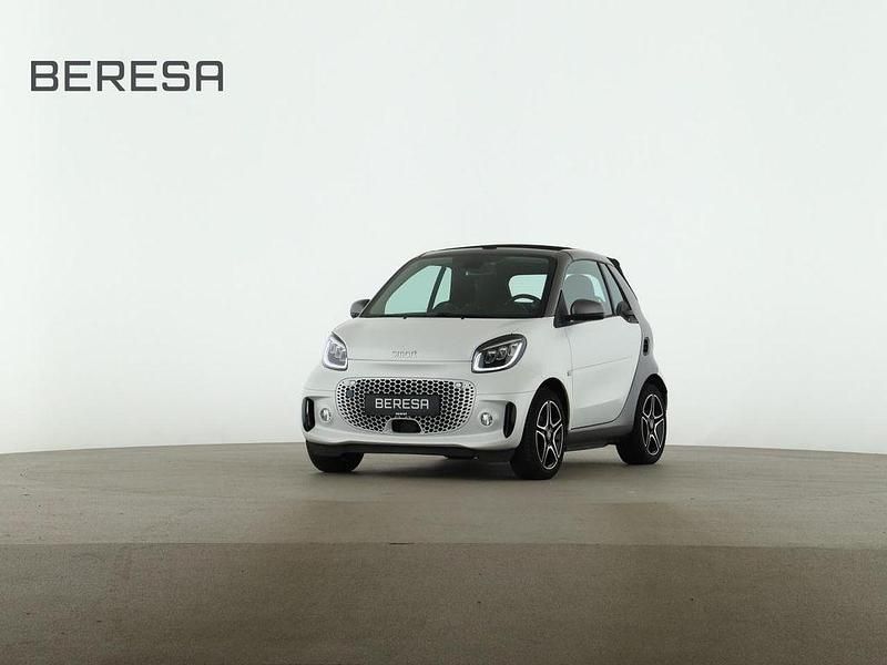 Weiß Gebraucht 2020 Smart ForTwo Electric Drive Prime Cabrio | 11.980 € (Fairer Preis) - Bild 1/4