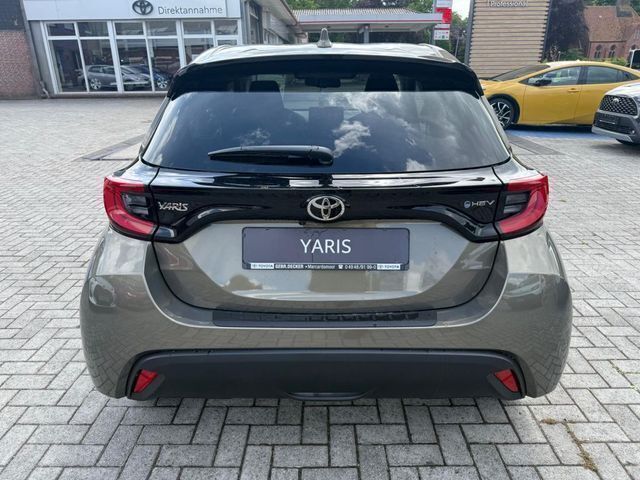 Neu Toyota Yaris Hybrid Team 116 PS (85 kW) 2025 Bronze metallic Kleinwagen