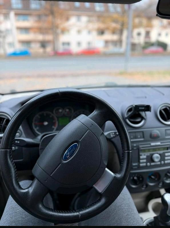 Gebraucht Ford Fusion 90 PS (66 kW) 2007 Blau Kleinwagen