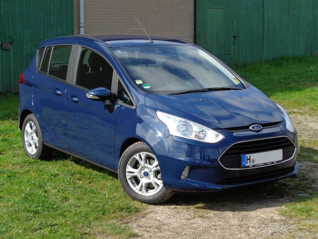 Blau metallic Gebraucht 2015 Ford B-MAX SYNC Edition Van / Kleinbus | 9.800 € (Fairer Preis) - Bild 1/4