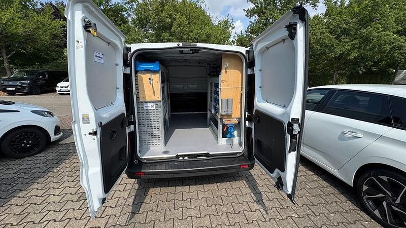 Weiß Gebraucht 2019 Opel Vivaro Van | 15.900 € (Guter Preis) - Bild 1/4