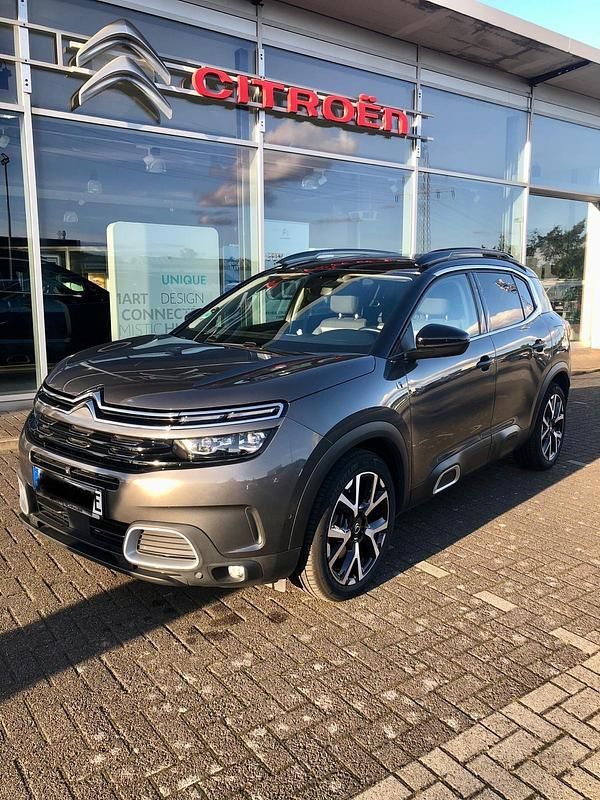 Grau Gebraucht 2021 Citroën C5 Aircross Shine SUV | 22.450 € (Fairer Preis) - Bild 1/4