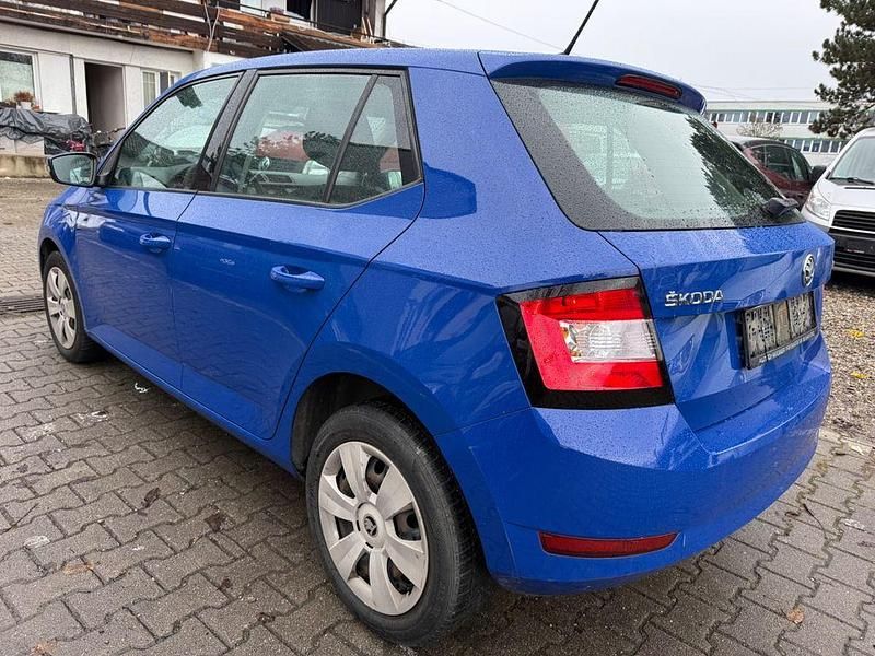 Gebraucht Skoda Fabia 95 PS (69 kW) 2018 Blau Limousine