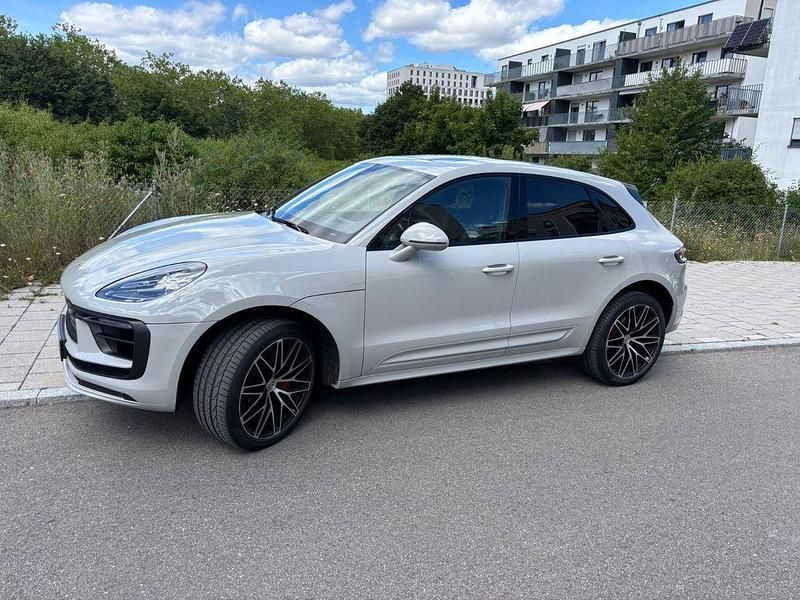 Grau Gebraucht 2023 Porsche Macan S SUV | 73.100 € (Guter Preis) - Bild 1/4