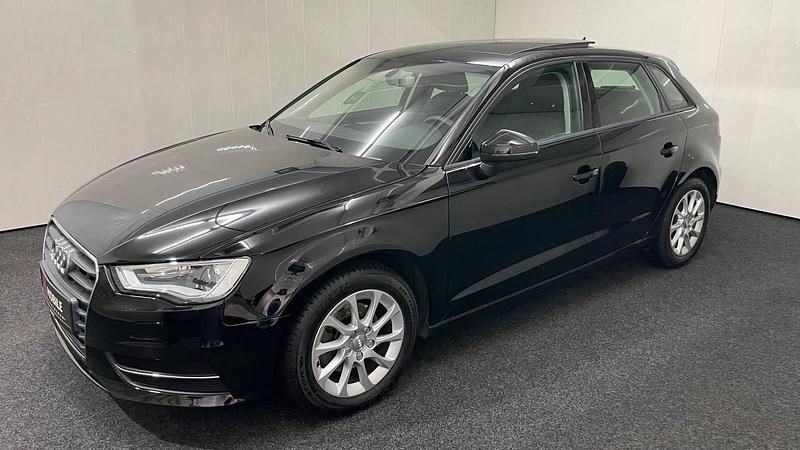 Schwarz Gebraucht 2015 Audi A3 Attraction Kleinwagen | 13.300 € (Fairer Preis) - Bild 1/4