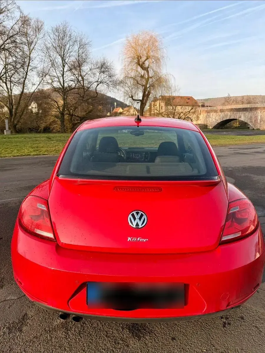 Używany VW Beetle 160 KM (117 kW) 2012 Czerwony Hatchback