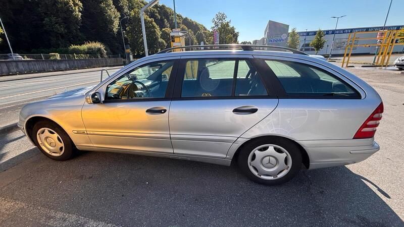 Grau Gebraucht 2003 Mercedes C200 Kombi | 2.200 € (Teuer) - Bild 1/4