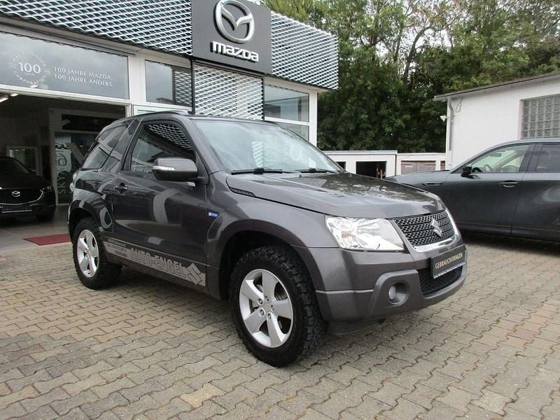Grau Gebraucht 2010 Suzuki Grand Vitara Comfort SUV | 7.990 € (Fairer Preis) - Bild 1/4