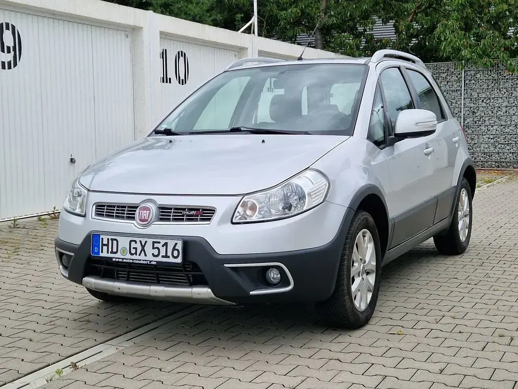 Gebraucht Fiat Sedici 135 PS (99 kW) 2013 Grau SUV