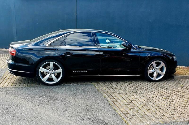 Schwarz Gebraucht 2015 Audi A8 Limousine | 28.490 € (Fairer Preis) - Bild 1/4