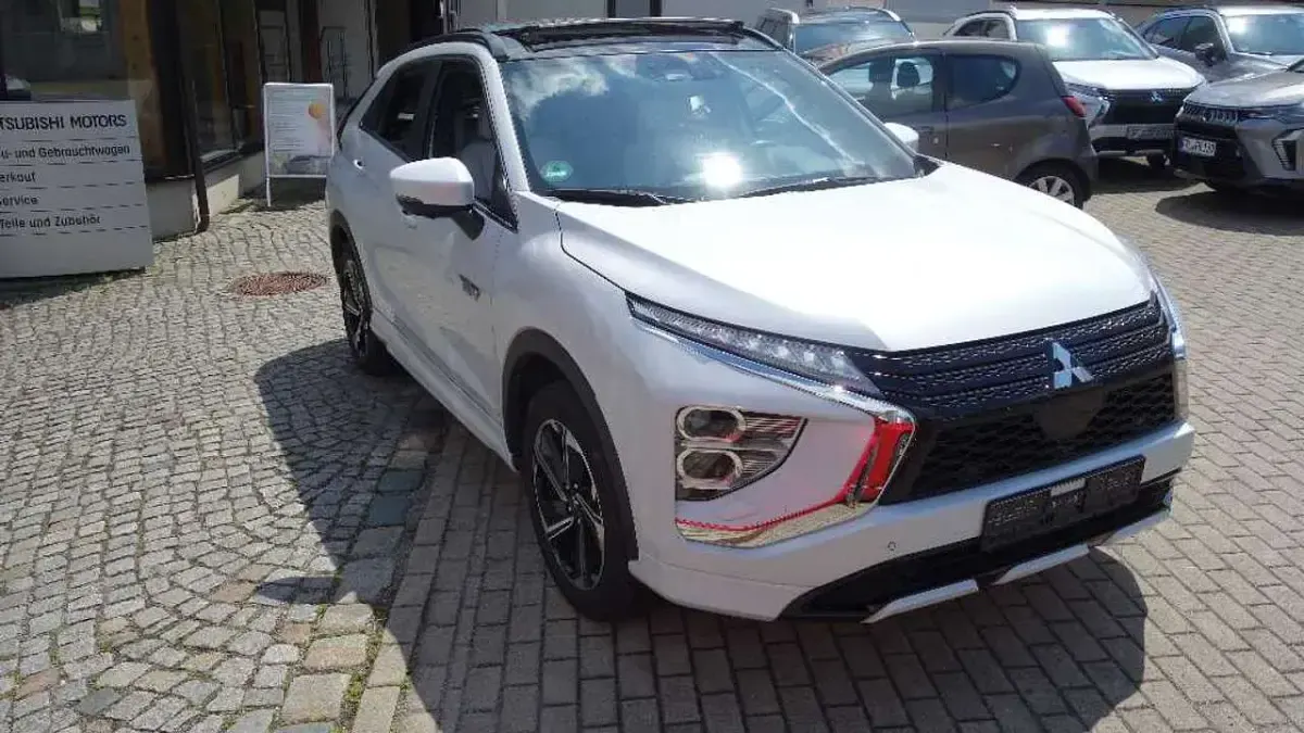 Gebraucht Mitsubishi Eclipse Cross Top 188 PS (138 kW) 2022 Titanweiß SUV