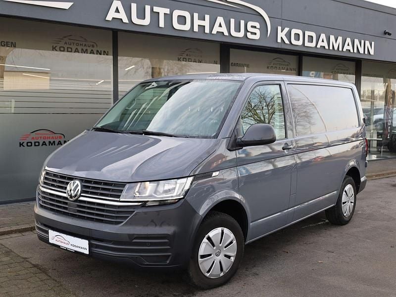 Gebraucht VW Transporter 110 PS (80 kW) 2021 Grau Van