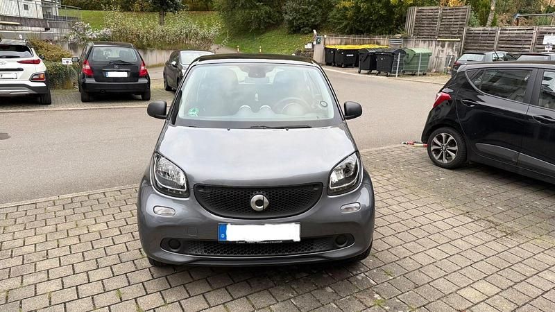 Grau Gebraucht 2015 Smart ForFour Kleinwagen | 9.600 € (Fairer Preis) - Bild 1/4
